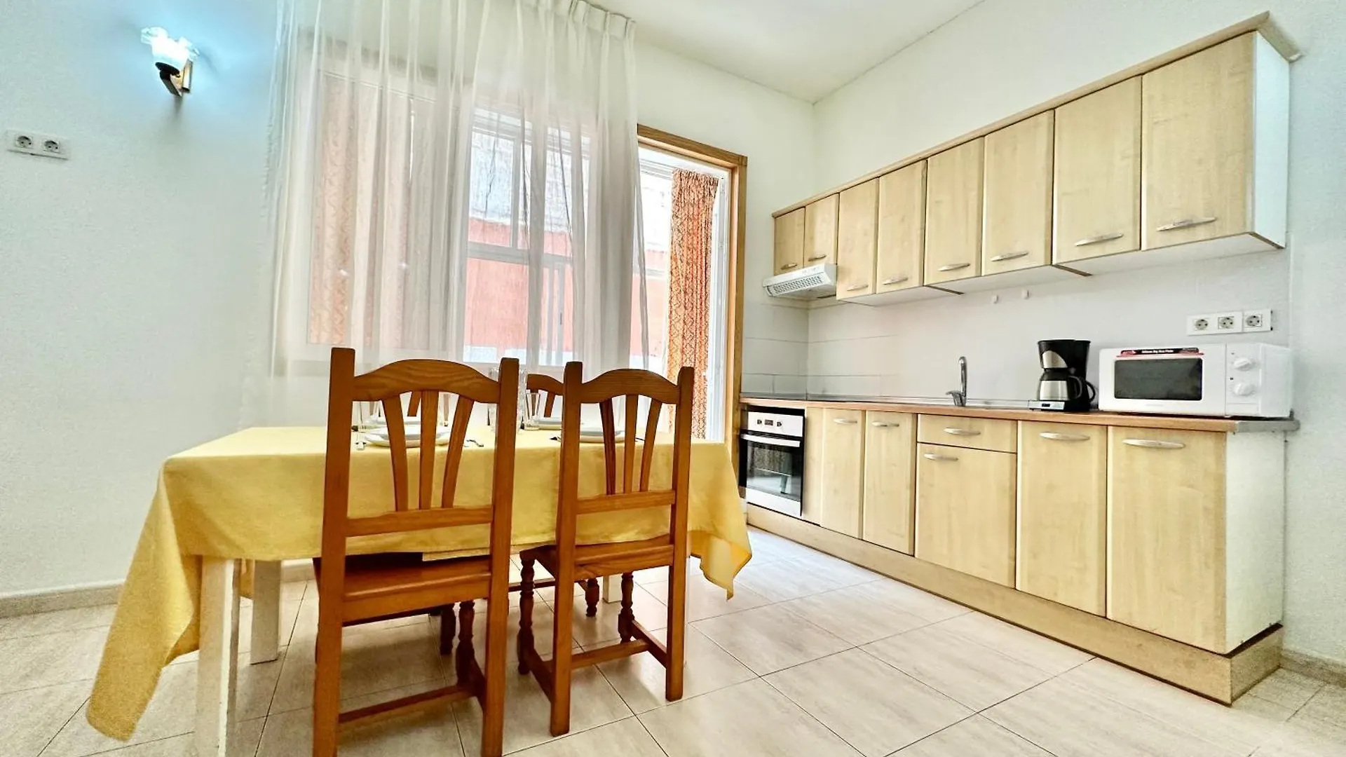 Alta Beachside Apartments بويرتو ذي لا كروز إسبانيا