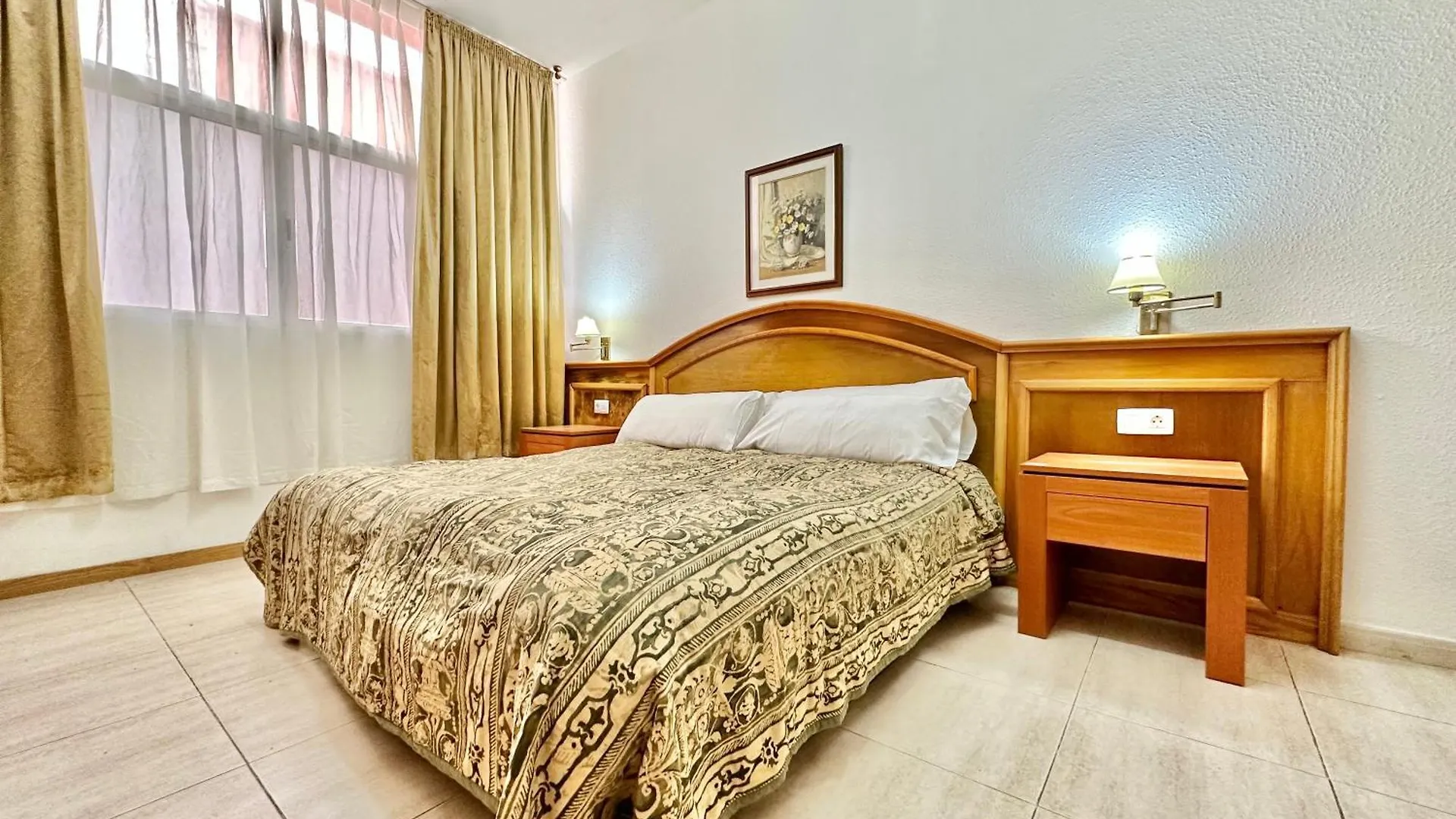 Alta Beachside Apartments Puerto de la Cruz   Puerto de la Cruz (Tenerife)