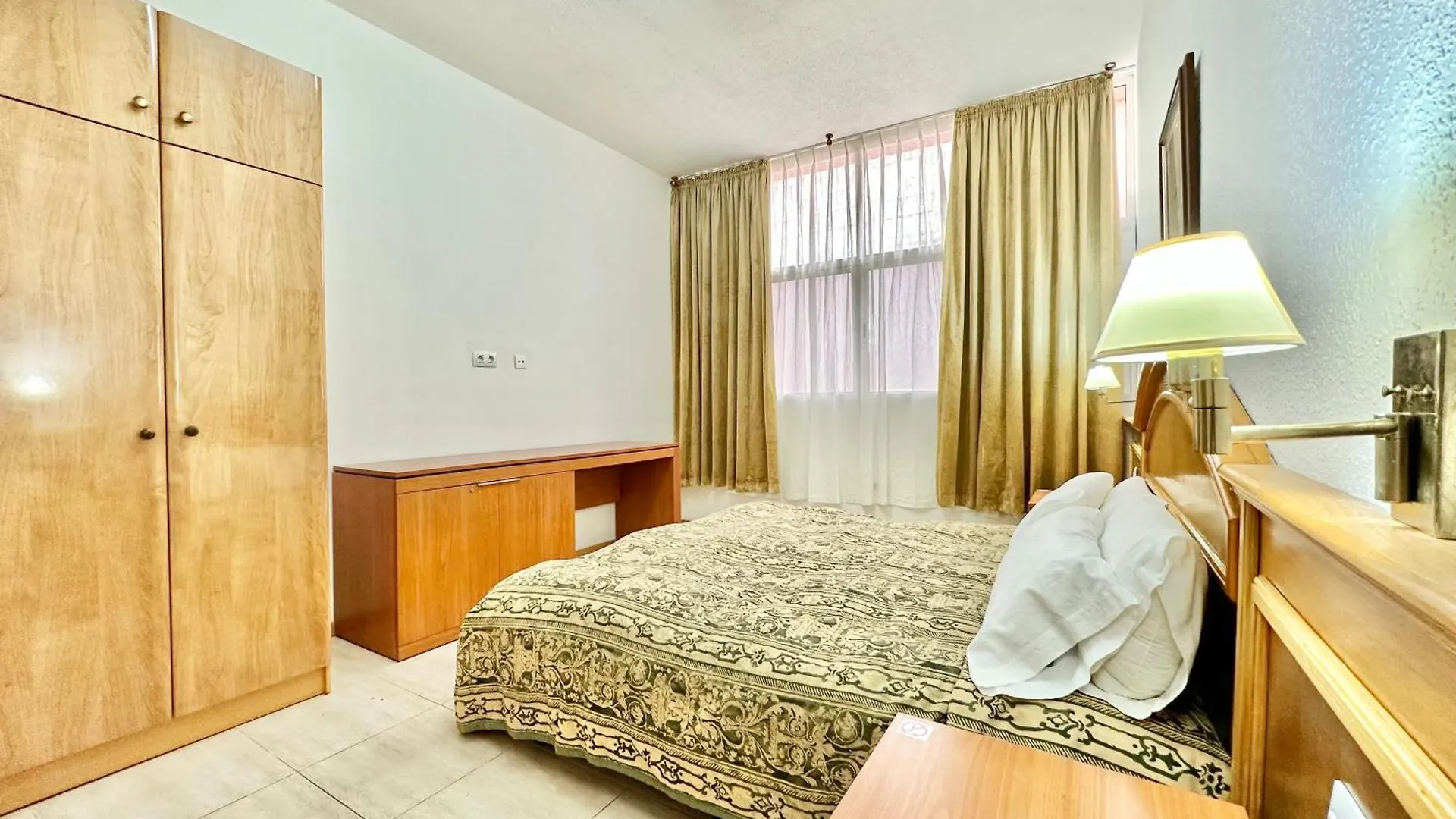 Alta Beachside Apartments Puerto de la Cruz  Puerto de la Cruz (Tenerife)